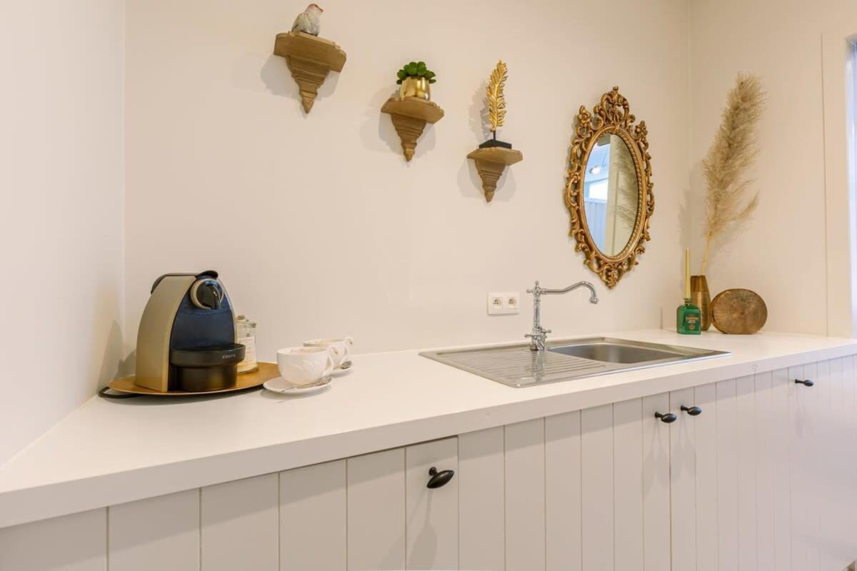 Huswell - Stylish Studio In The Heart Of Brugge Bagian luar foto