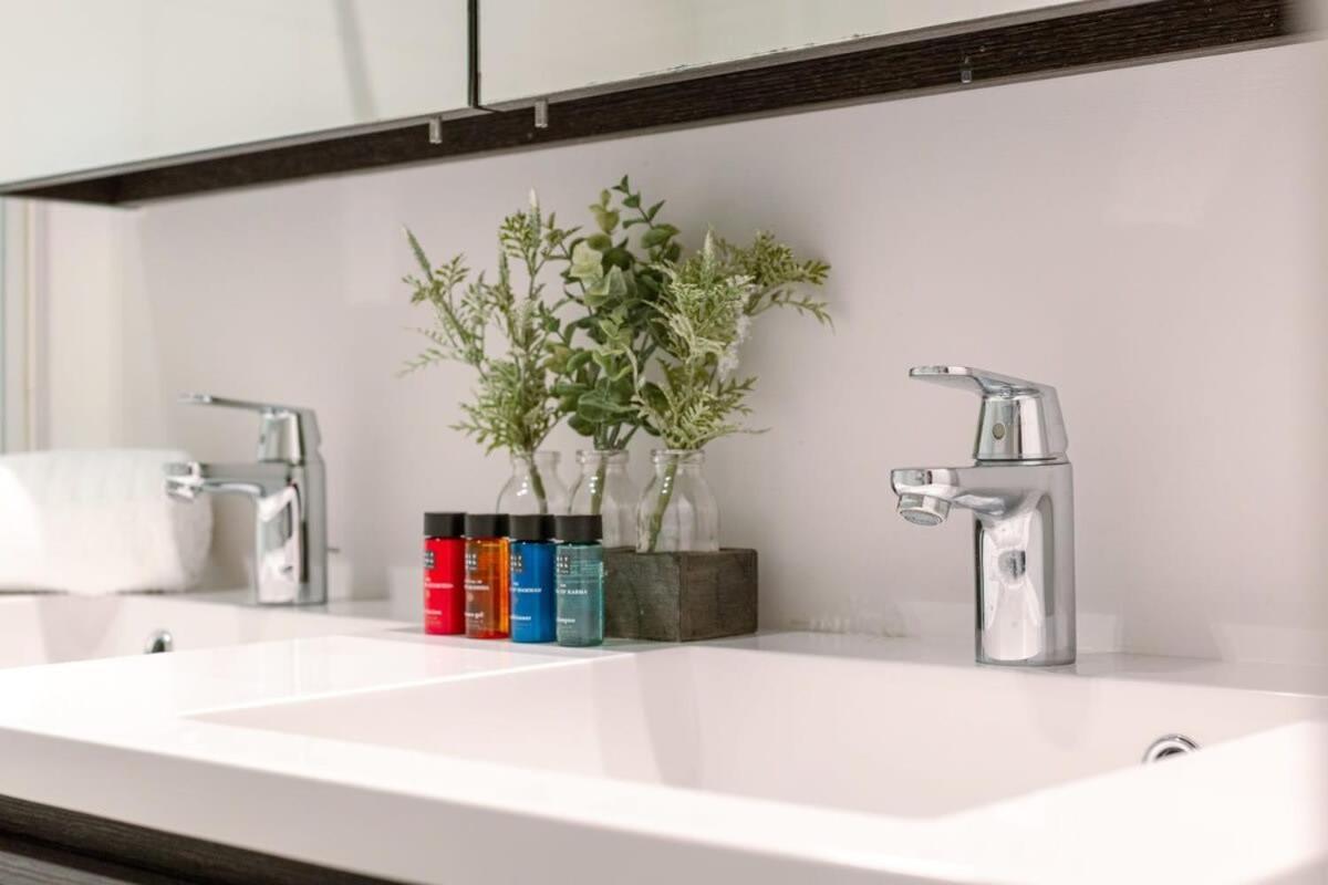 Huswell - Stylish Studio In The Heart Of Brugge Bagian luar foto