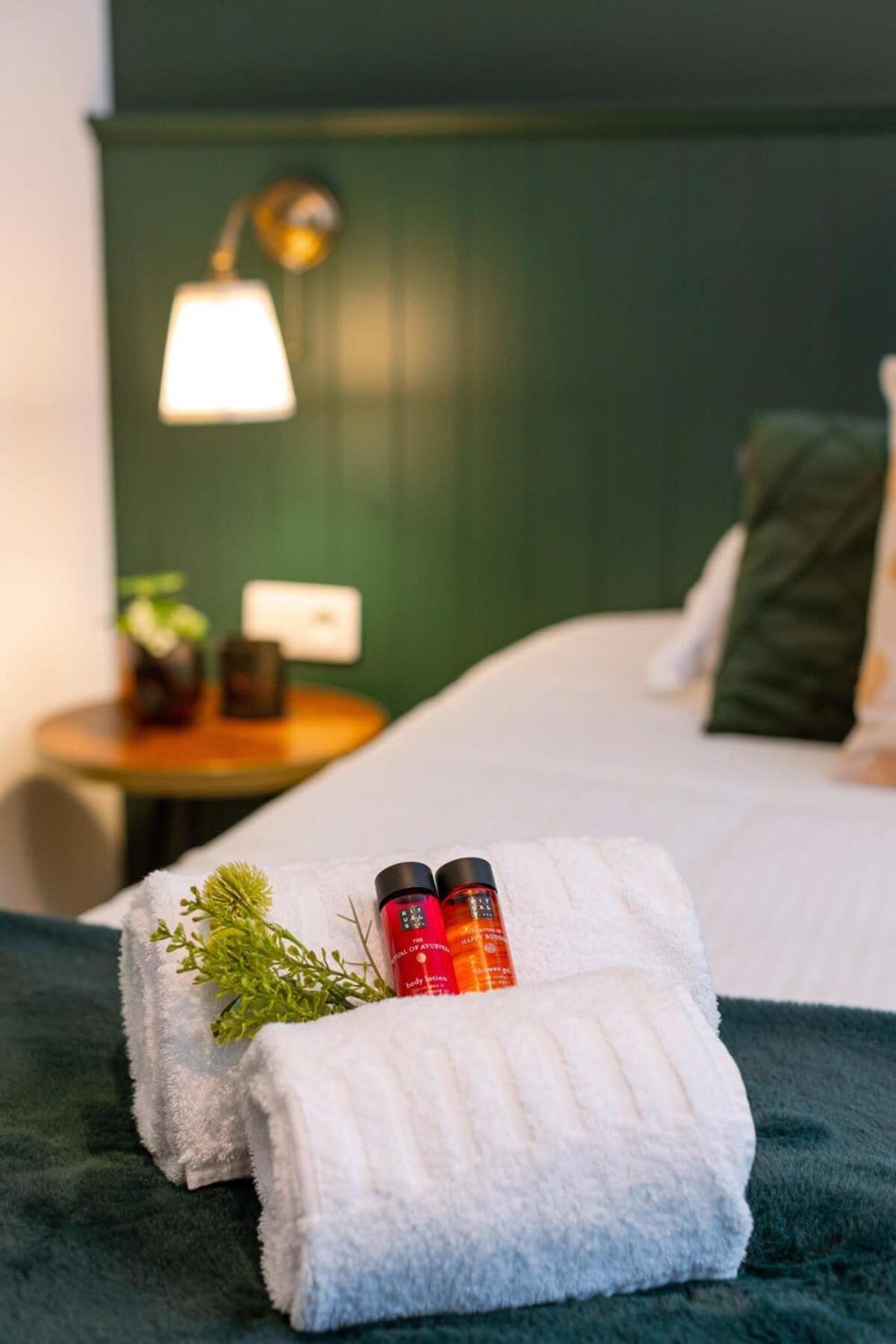 Huswell - Stylish Studio In The Heart Of Brugge Bagian luar foto