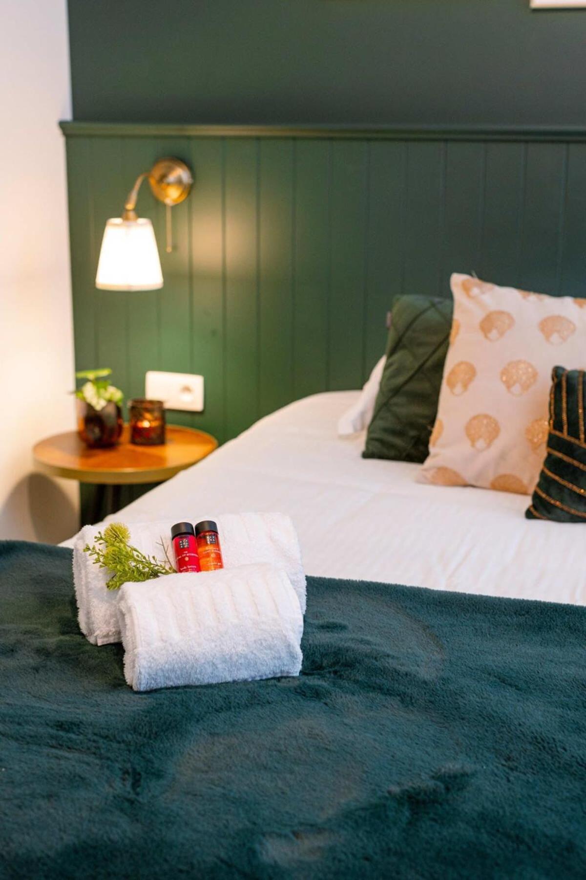 Huswell - Stylish Studio In The Heart Of Brugge Bagian luar foto